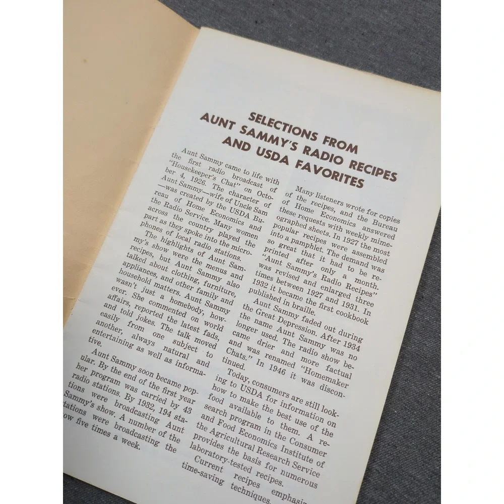 Aunt Sammy's Radio Recipes Compliments Of Congressman Bill Boner‎ Nashville TN.